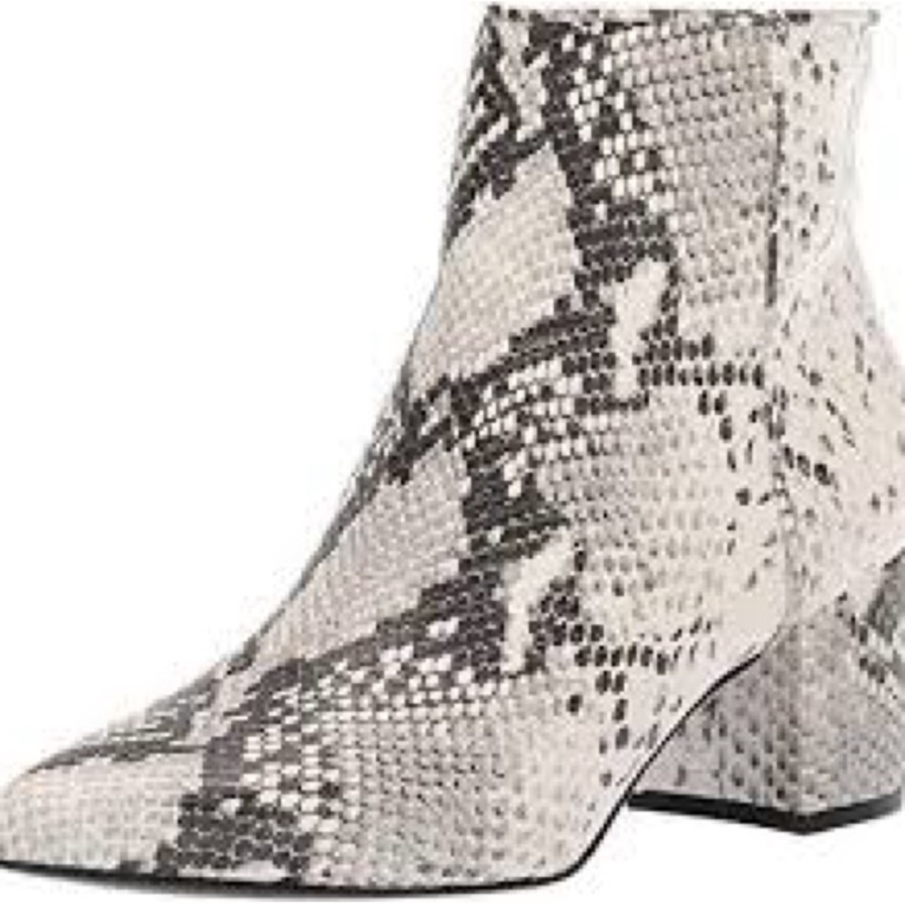 Steve Madden Banner Snakeskin Boots Booties Block Heel 2.5 Inches 8.5 NEW